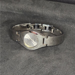 Fossil Womens Watch 25mm Silver Dial Stainless Steel FS-2561 New Battery 6.75"